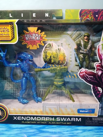 Alien Collection - Xenomorph Swarm Warrior vs Space Marine (Walmart Exclusive)